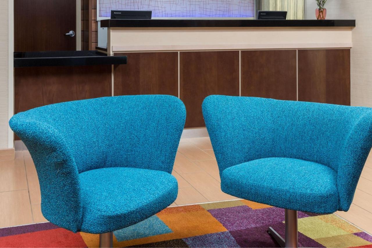 Fairfield Inn & Suites By Marriott Гейлсбърг Екстериор снимка