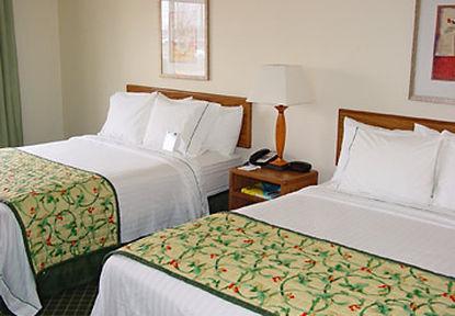 Fairfield Inn & Suites By Marriott Гейлсбърг Стая снимка