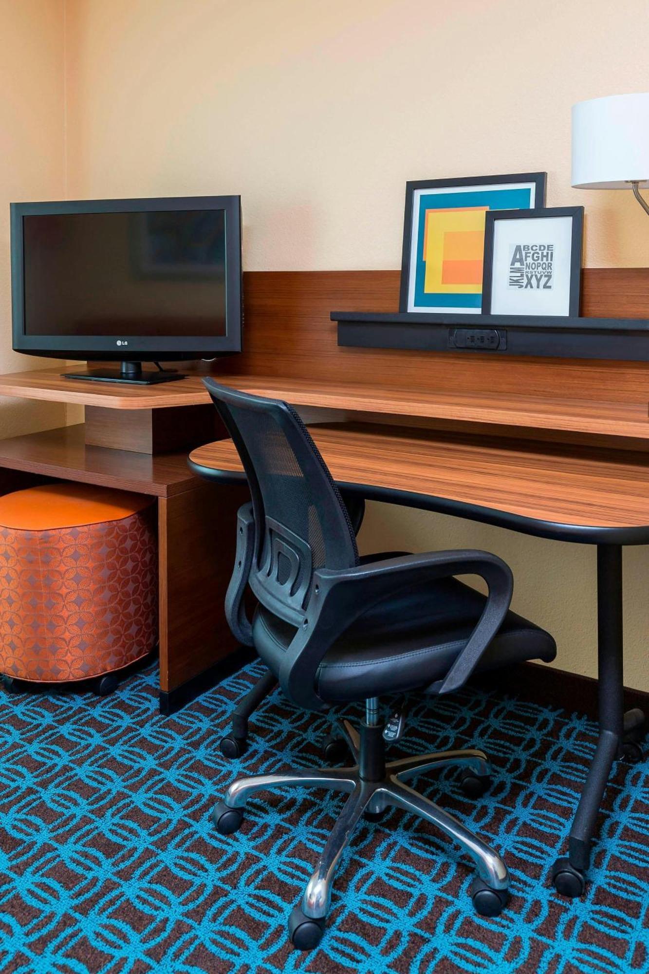 Fairfield Inn & Suites By Marriott Гейлсбърг Екстериор снимка
