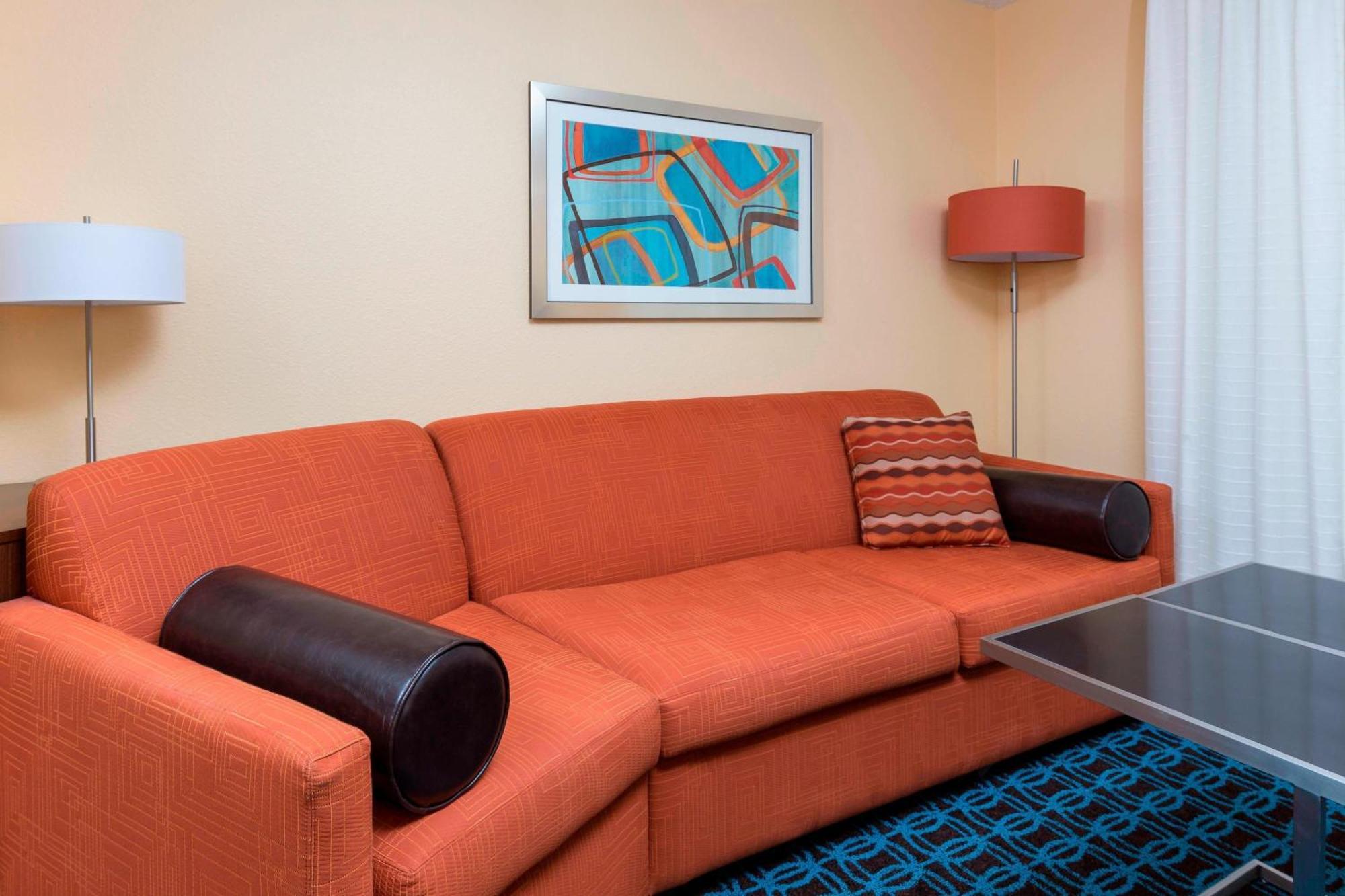 Fairfield Inn & Suites By Marriott Гейлсбърг Екстериор снимка