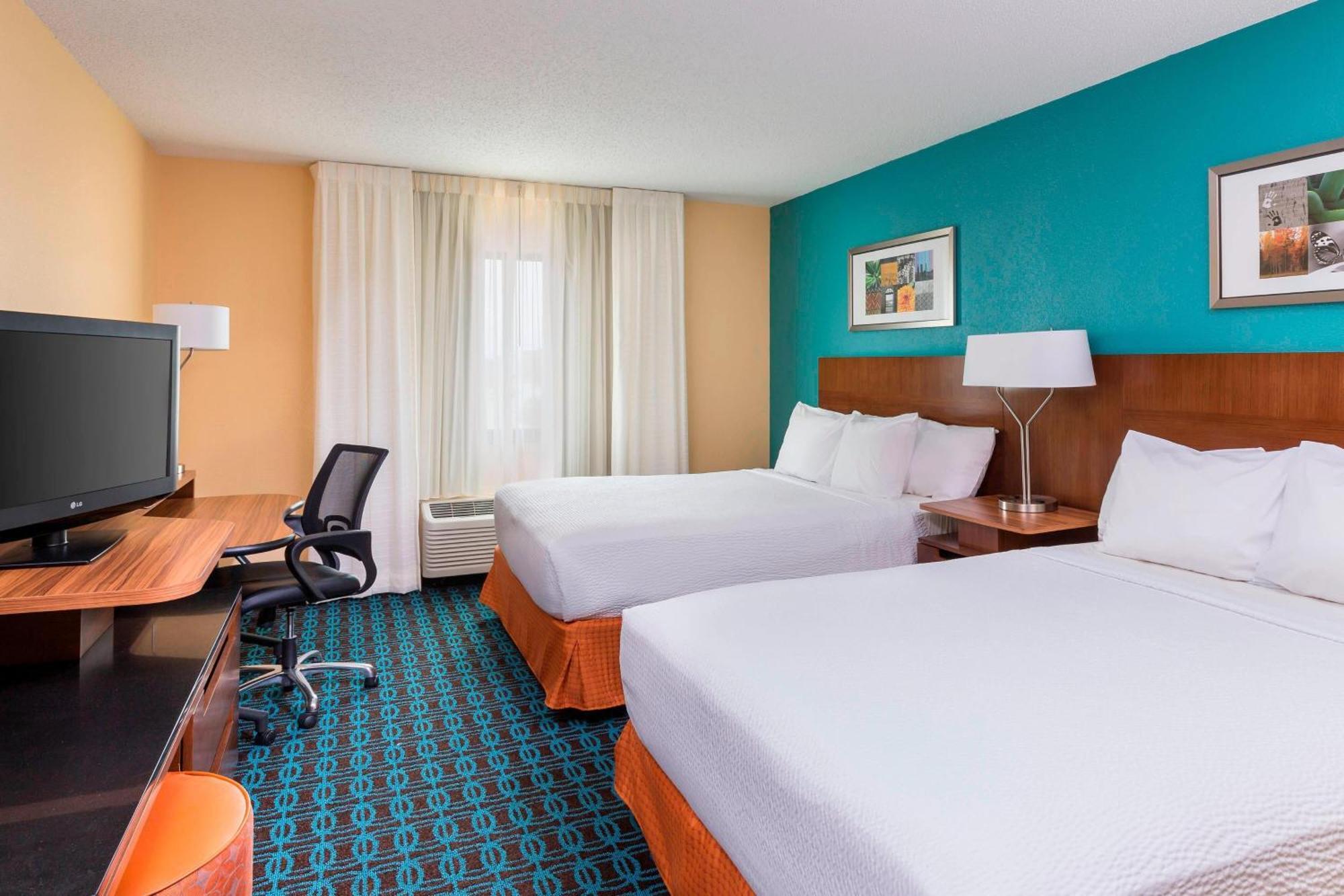 Fairfield Inn & Suites By Marriott Гейлсбърг Екстериор снимка