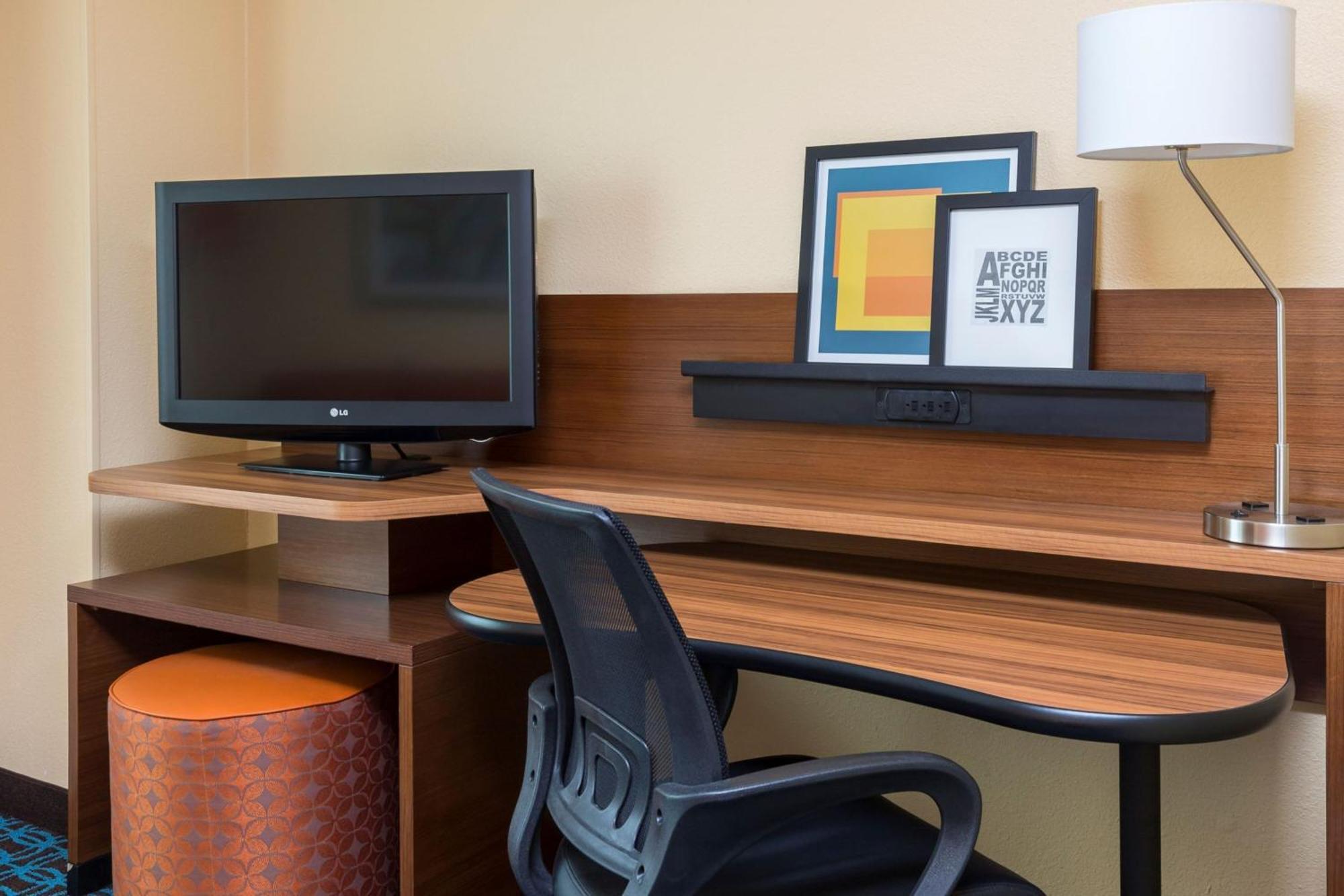 Fairfield Inn & Suites By Marriott Гейлсбърг Екстериор снимка