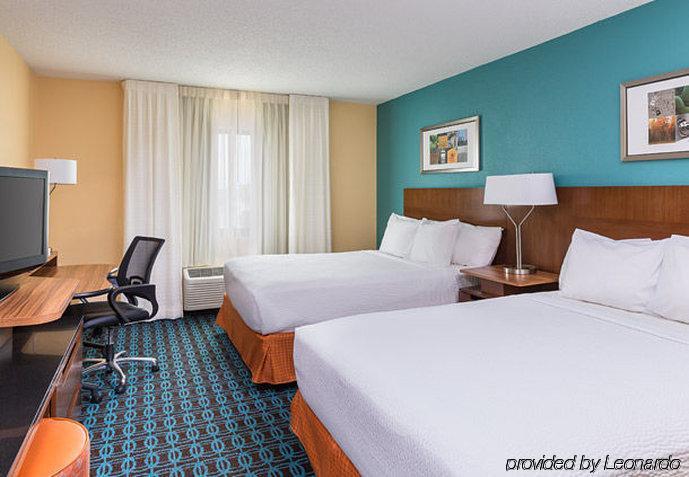 Fairfield Inn & Suites By Marriott Гейлсбърг Екстериор снимка